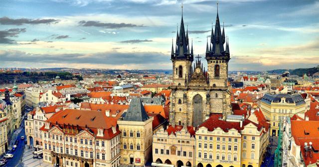 Куди поїхати на травневі свята - Прага